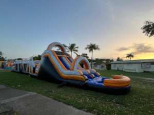 Carrera de Obstáculos 80’ Thunder Inflable Agua