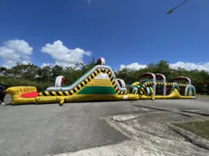 Carrera de Obstáculos 80'  URBAN JUNGLE INFLABLE SECO